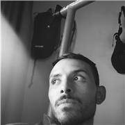 Altruista, responsable y dinámico. A personas éticas y morales